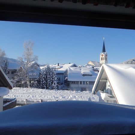 Allgaeu Vibes - Fusslaeufige Erreichbarkeit Vom Bahnhof, Mit Aussicht, Wettergeschuetzter Balkon Oberstaufen Exterior photo