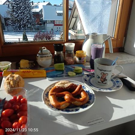 Allgaeu Vibes - Fusslaeufige Erreichbarkeit Vom Bahnhof, Mit Aussicht, Wettergeschuetzter Balkon Oberstaufen Exterior photo