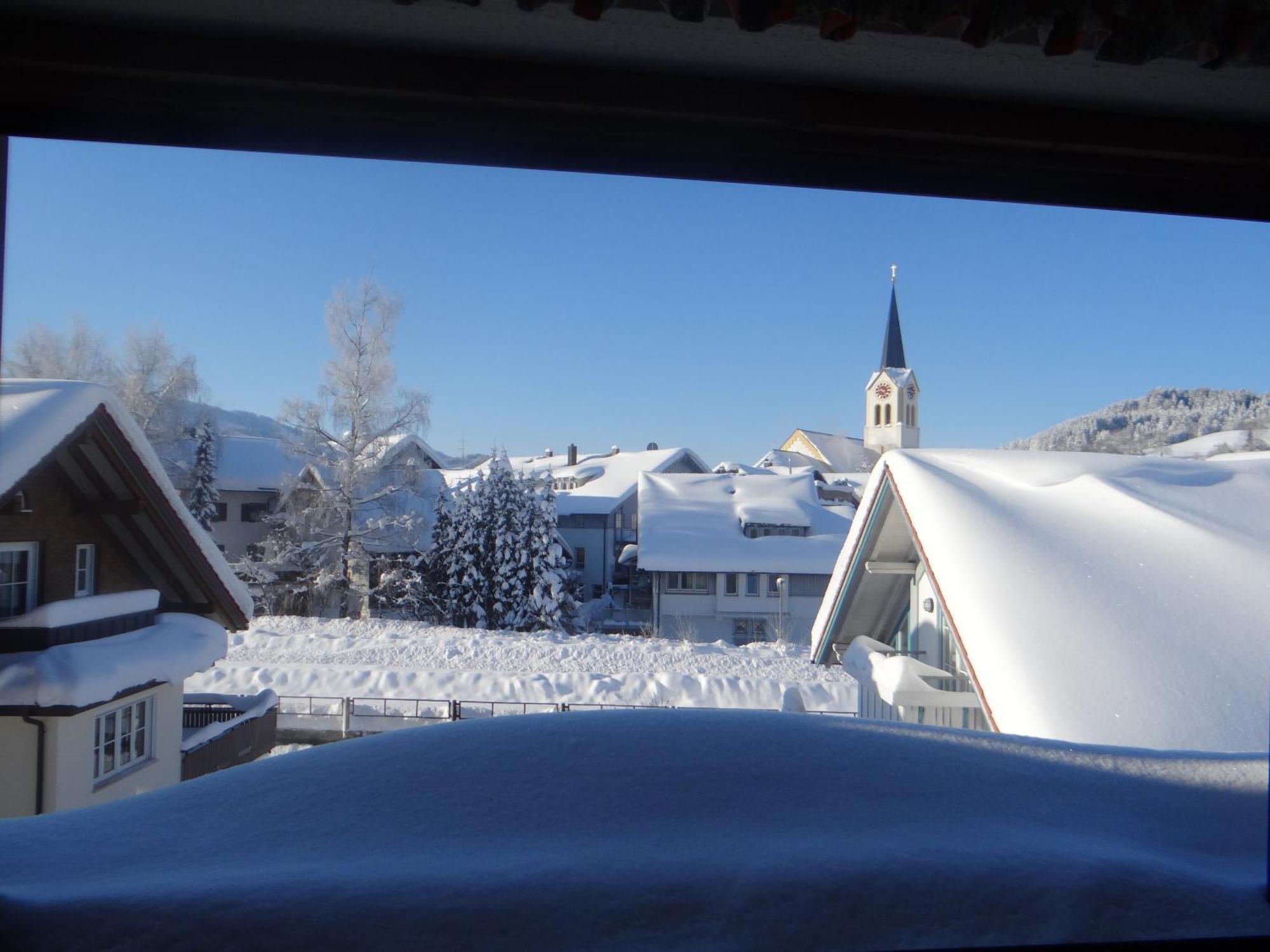 Allgaeu Vibes - Fusslaeufige Erreichbarkeit Vom Bahnhof, Mit Aussicht, Wettergeschuetzter Balkon Oberstaufen Exterior photo
